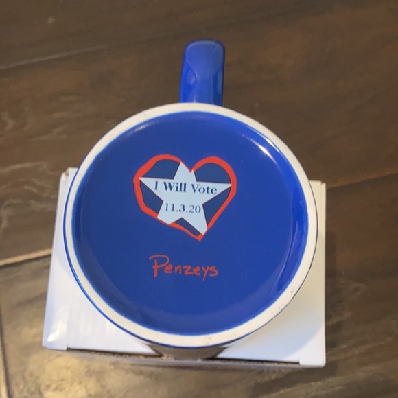 Penzy's Choose Love multi color heart design mug - Picture 2 of 7